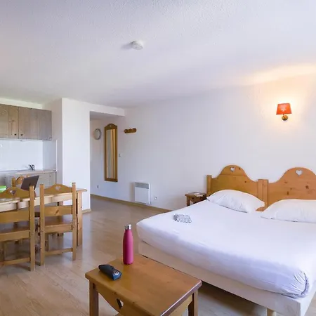 Garden & Evian - Lejlighedshotel 3*